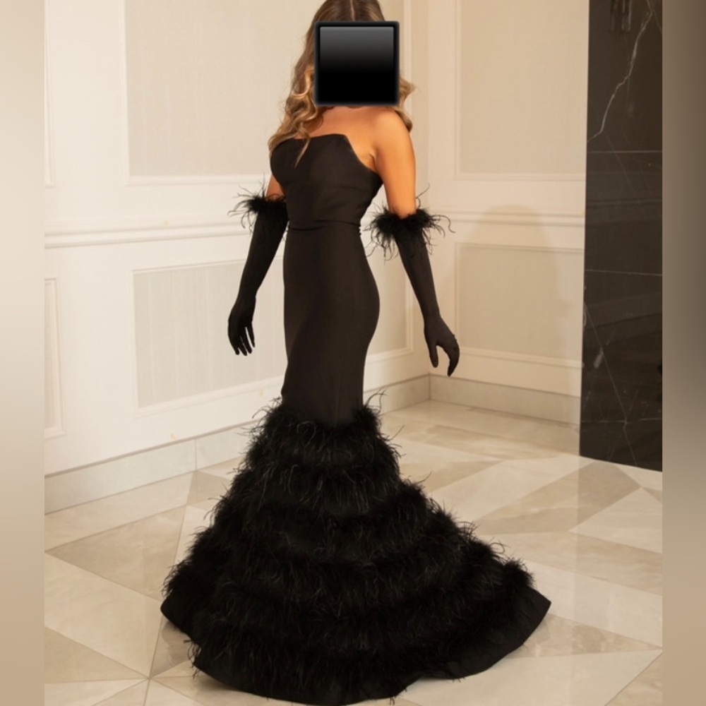 Portia and Scarlett prom dress #PS23032
Black/Mermaid/strapless (removed straps)